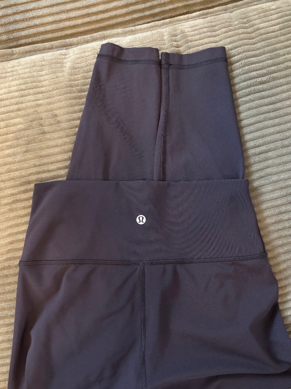Lulu Lemon black leggings size 6